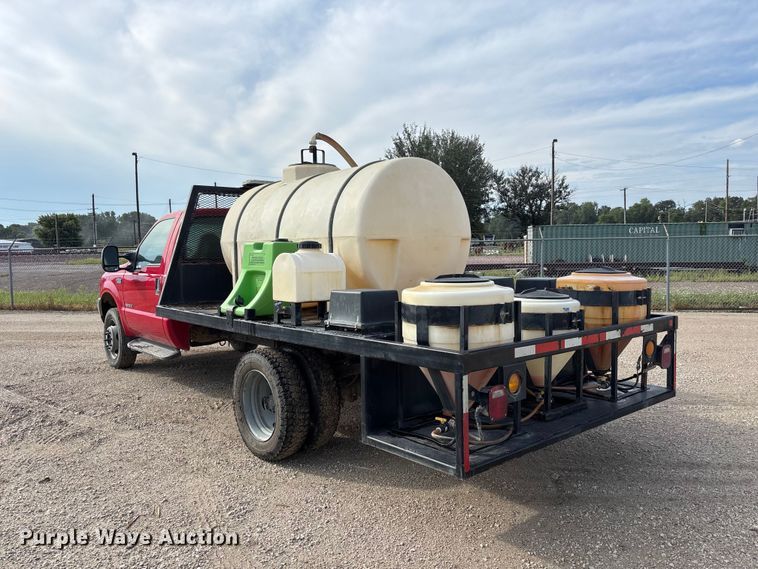 image for item NM9924 2001 Ford F550 Super Duty flatbed truck