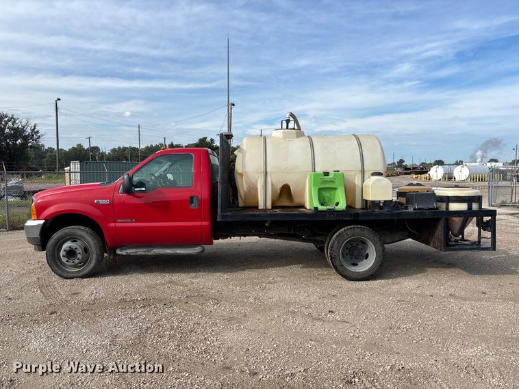 image for item NM9924 2001 Ford F550 Super Duty flatbed truck