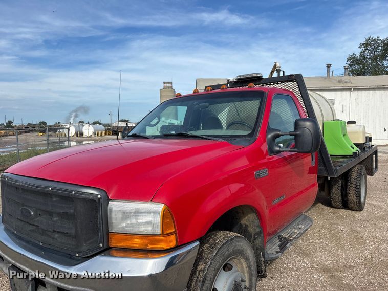 image for item NM9924 2001 Ford F550 Super Duty flatbed truck