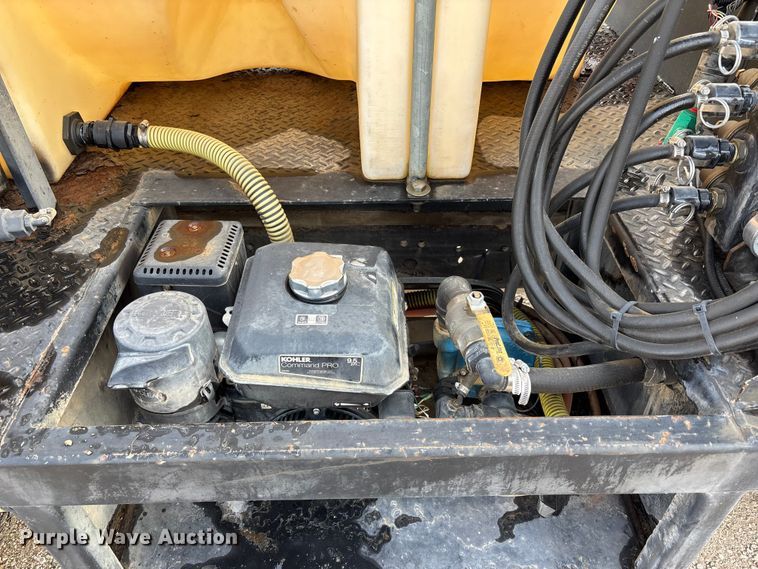 image for item NM9924 2001 Ford F550 Super Duty flatbed truck