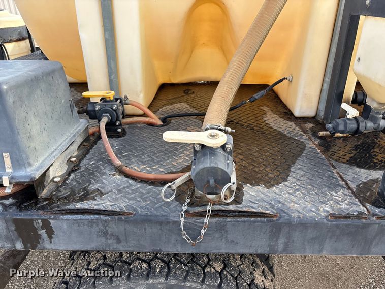 image for item NM9924 2001 Ford F550 Super Duty flatbed truck