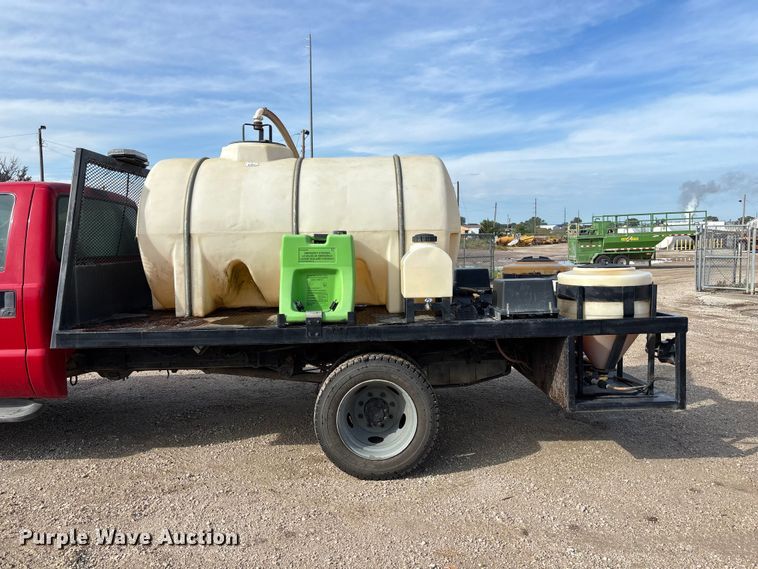 image for item NM9924 2001 Ford F550 Super Duty flatbed truck