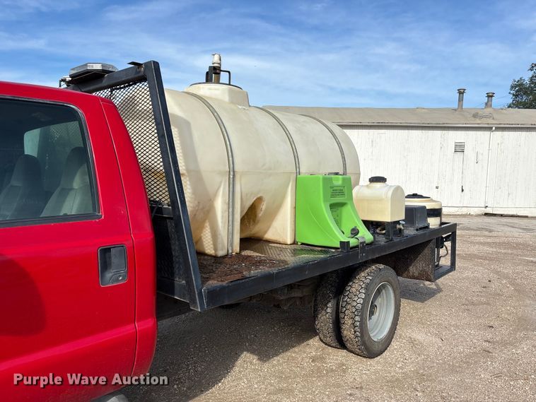 image for item NM9924 2001 Ford F550 Super Duty flatbed truck