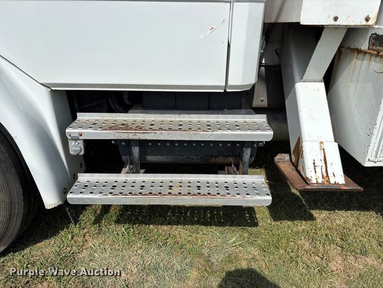 image for item NM9936 2002 Freightliner FL80 digger derrick truck