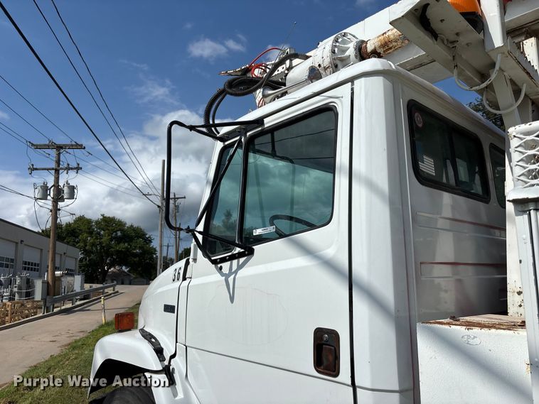 image for item NM9936 2002 Freightliner FL80 digger derrick truck