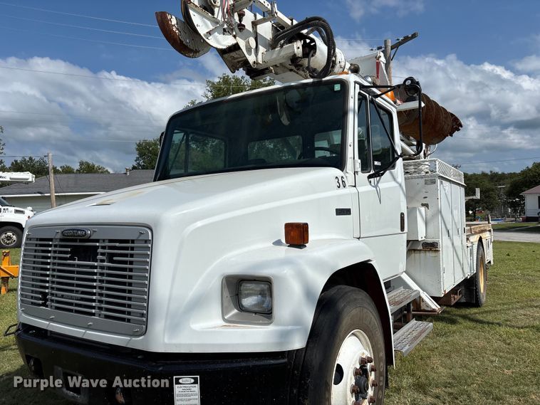 image for item NM9936 2002 Freightliner FL80 digger derrick truck