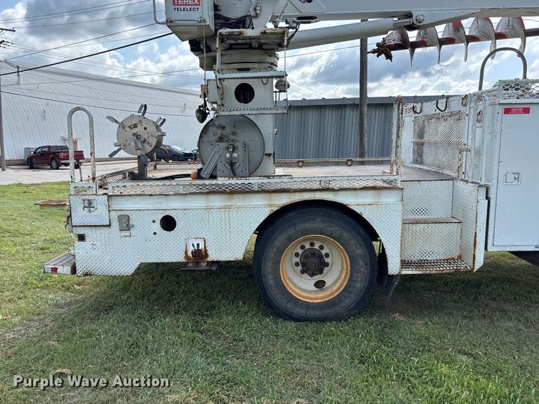 image for item NM9936 2002 Freightliner FL80 digger derrick truck