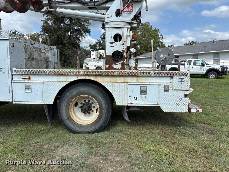 image for item NM9936 2002 Freightliner FL80 digger derrick truck