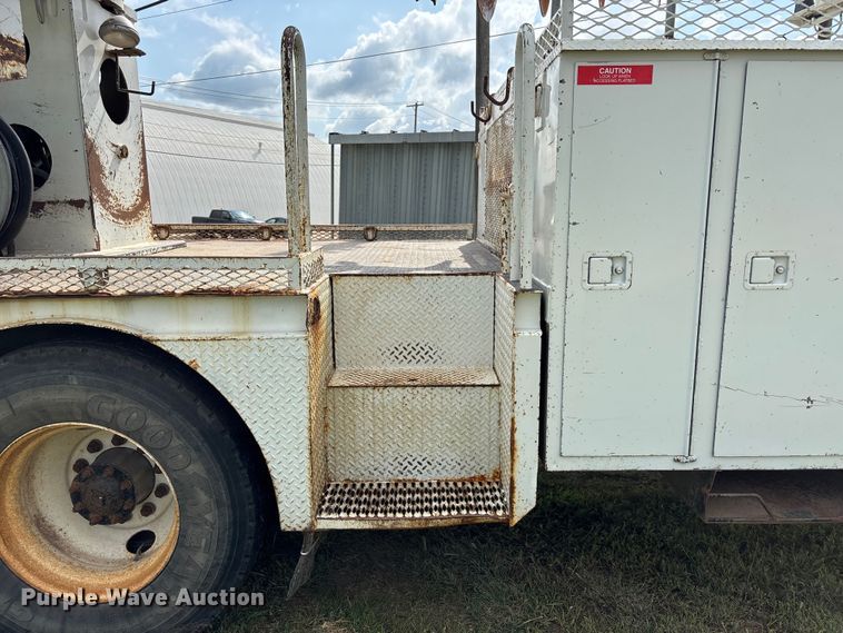 image for item NM9936 2002 Freightliner FL80 digger derrick truck