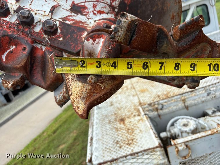 image for item NM9936 2002 Freightliner FL80 digger derrick truck