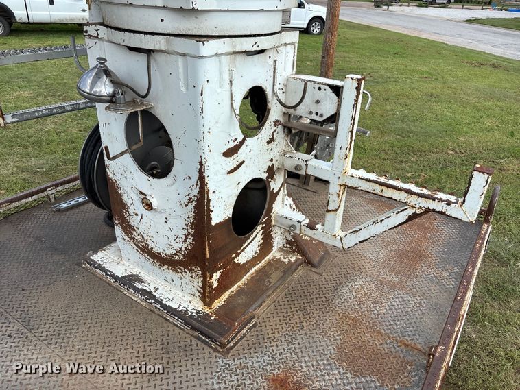 image for item NM9936 2002 Freightliner FL80 digger derrick truck