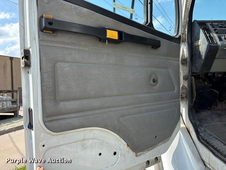 image for item NM9936 2002 Freightliner FL80 digger derrick truck