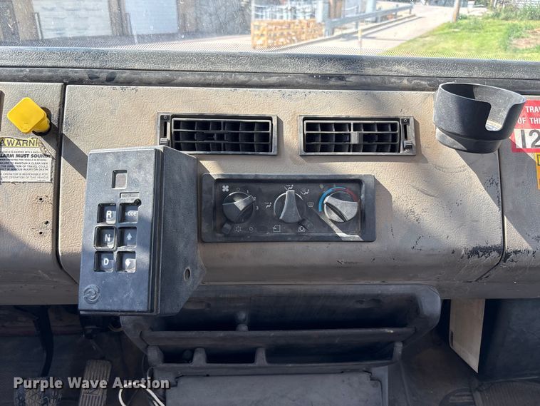 image for item NM9936 2002 Freightliner FL80 digger derrick truck