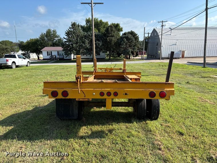 image for item NM9937 1997 Brooks Brothers pole trailer