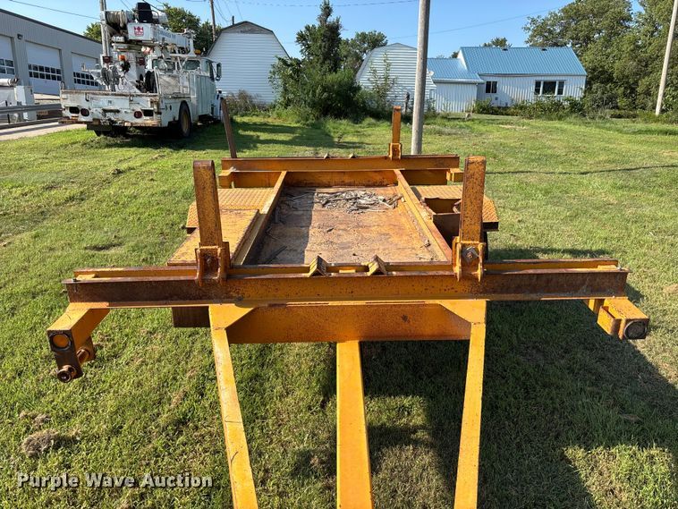 image for item NM9937 1997 Brooks Brothers pole trailer