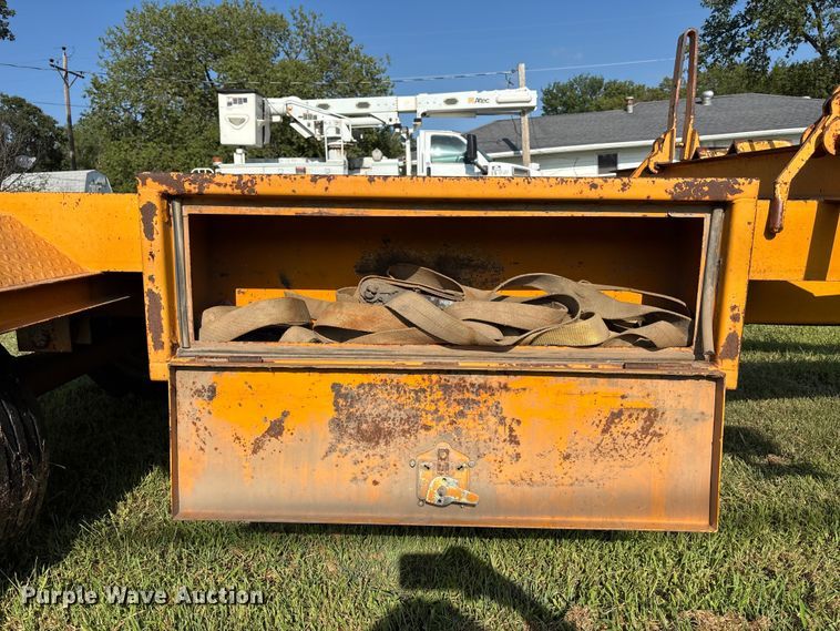 image for item NM9937 1997 Brooks Brothers pole trailer