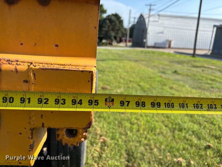 image for item NM9937 1997 Brooks Brothers pole trailer