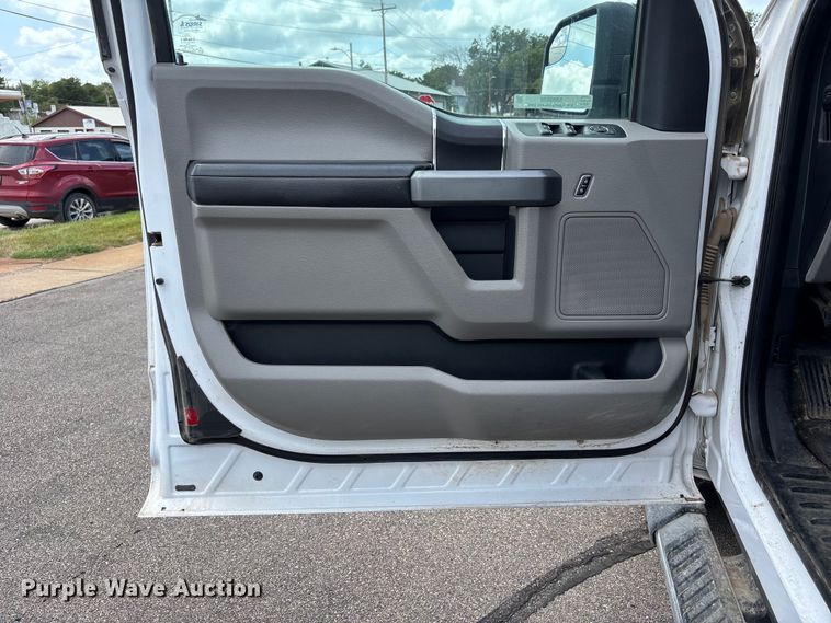 image for item NM9938 2015 Ford F150 Ext. Cab pickup truck