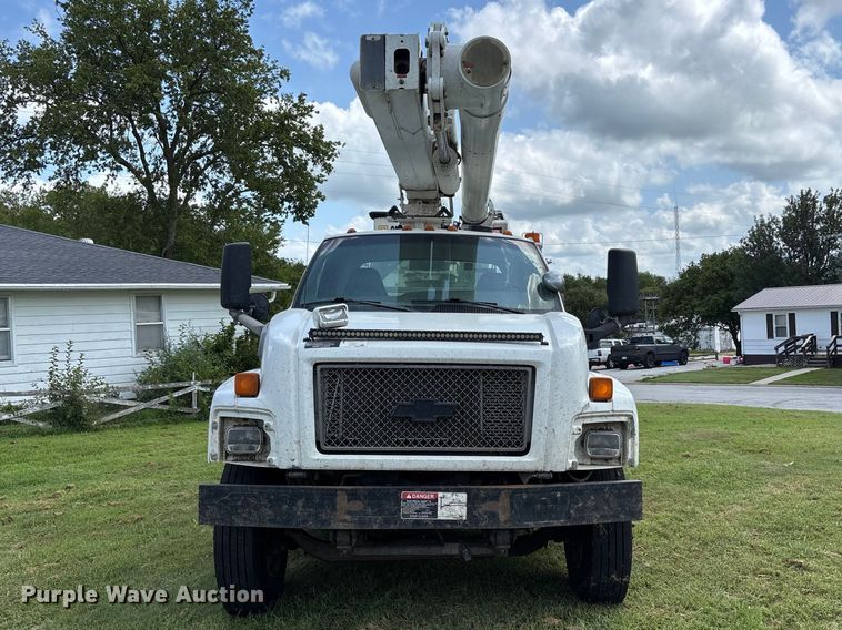 image for item NM9939 2006 Chevrolet C7500 bucket truck