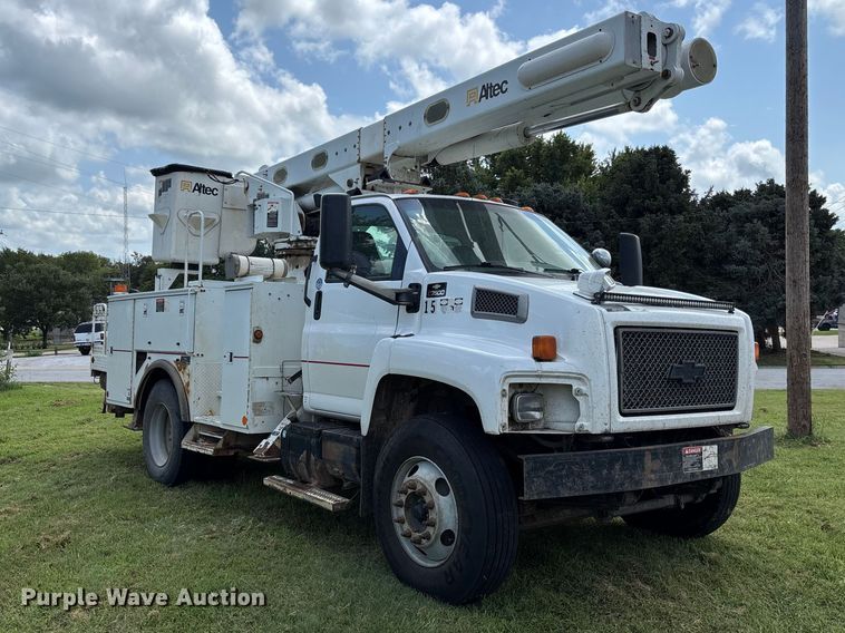 image for item NM9939 2006 Chevrolet C7500 bucket truck