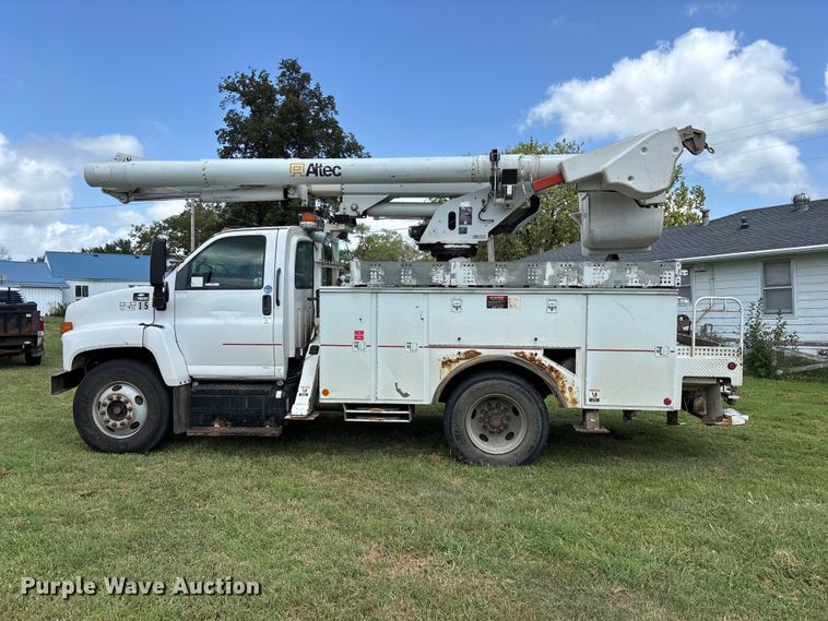 image for item NM9939 2006 Chevrolet C7500 bucket truck