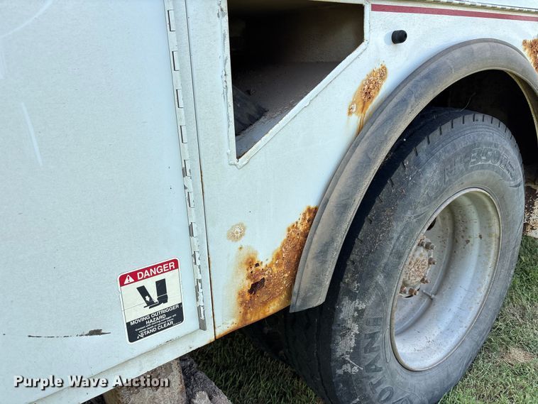 image for item NM9939 2006 Chevrolet C7500 bucket truck