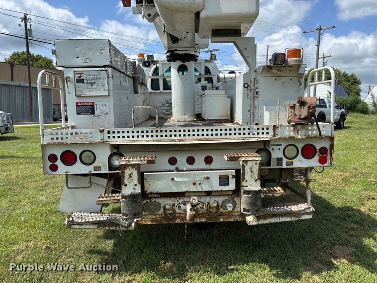 image for item NM9939 2006 Chevrolet C7500 bucket truck