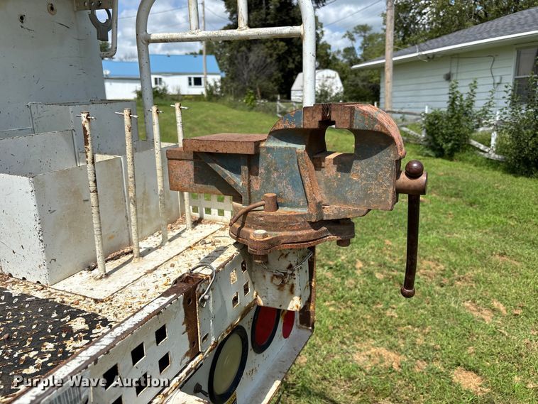 image for item NM9939 2006 Chevrolet C7500 bucket truck