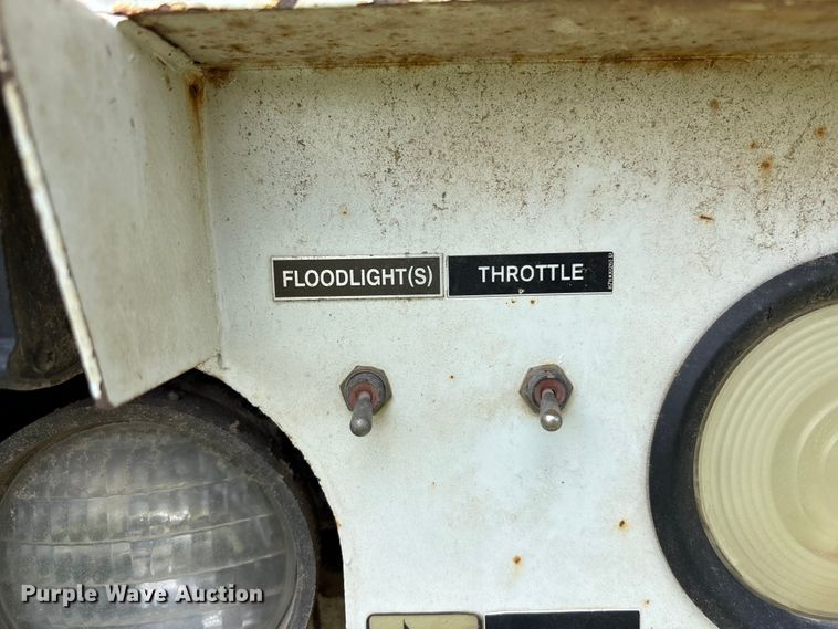 image for item NM9939 2006 Chevrolet C7500 bucket truck