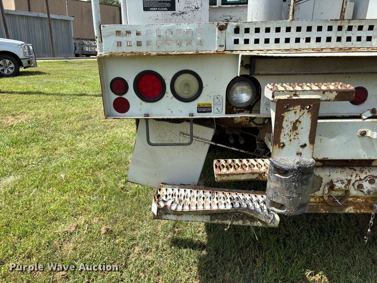 image for item NM9939 2006 Chevrolet C7500 bucket truck