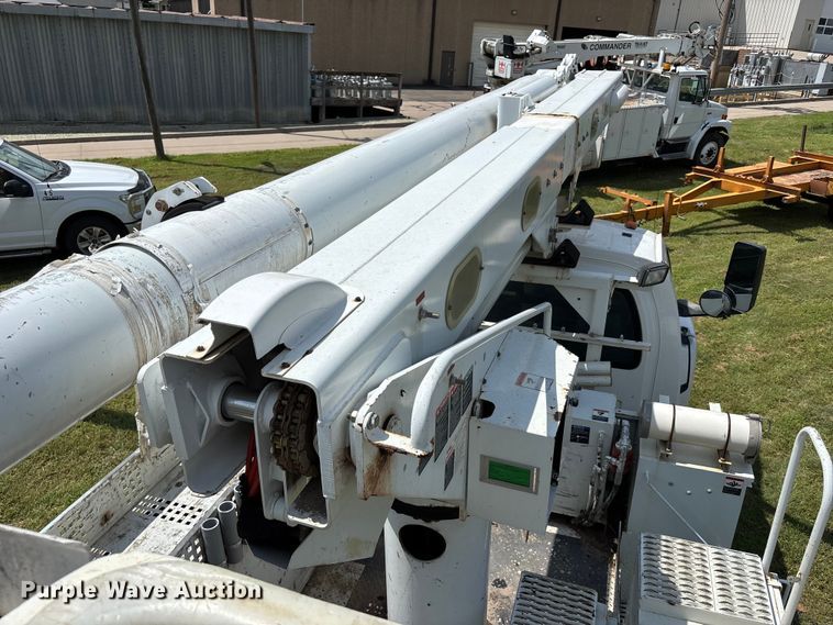 image for item NM9939 2006 Chevrolet C7500 bucket truck