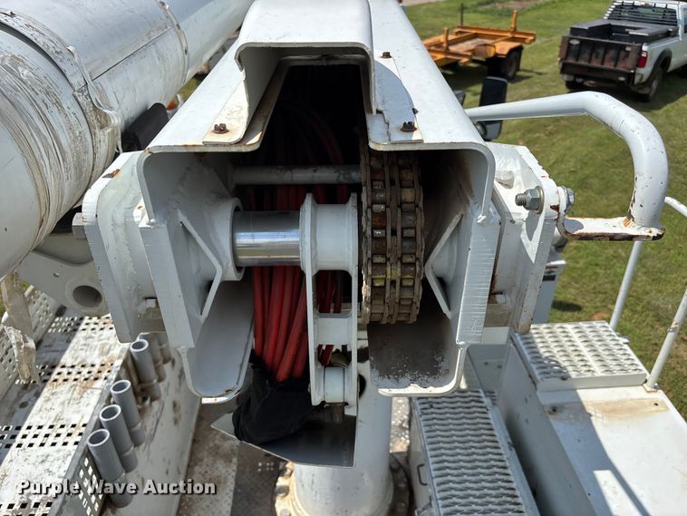 image for item NM9939 2006 Chevrolet C7500 bucket truck