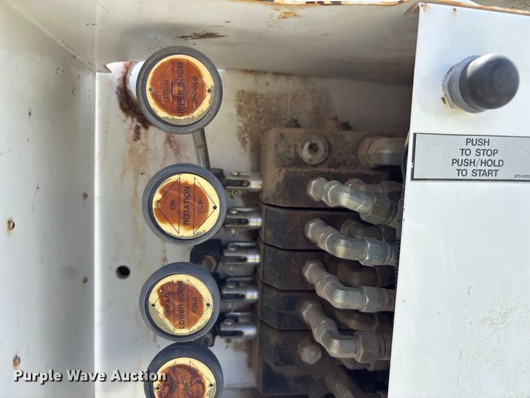 image for item NM9939 2006 Chevrolet C7500 bucket truck