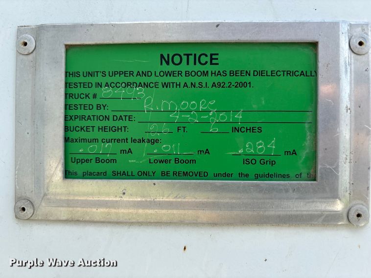 image for item NM9939 2006 Chevrolet C7500 bucket truck