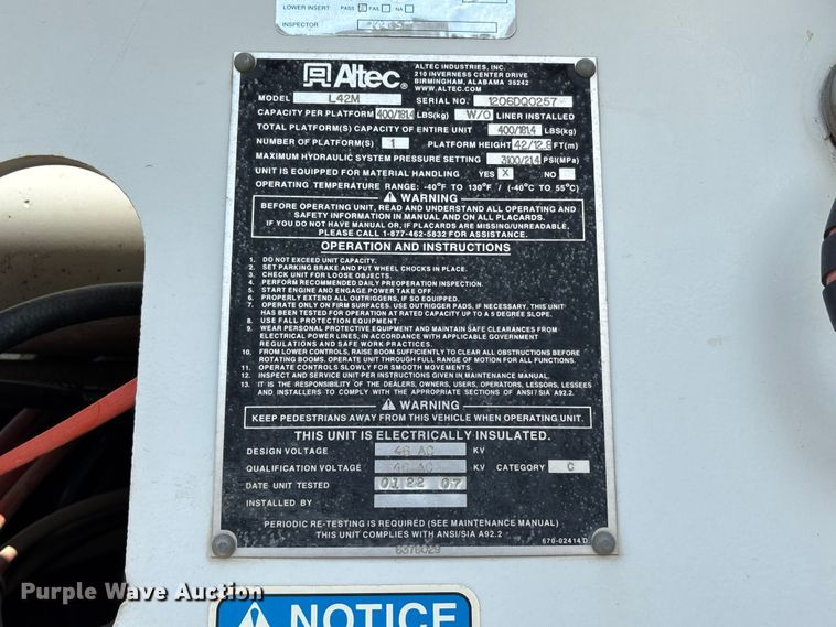 image for item NM9939 2006 Chevrolet C7500 bucket truck
