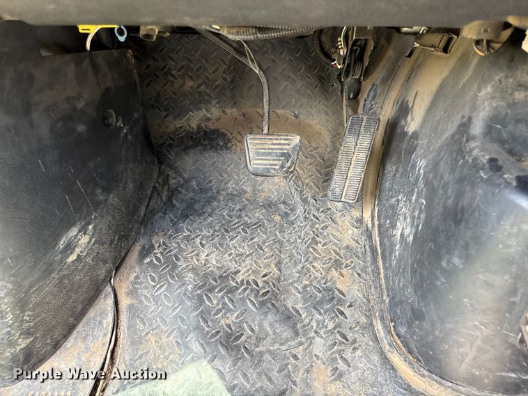 image for item NM9939 2006 Chevrolet C7500 bucket truck