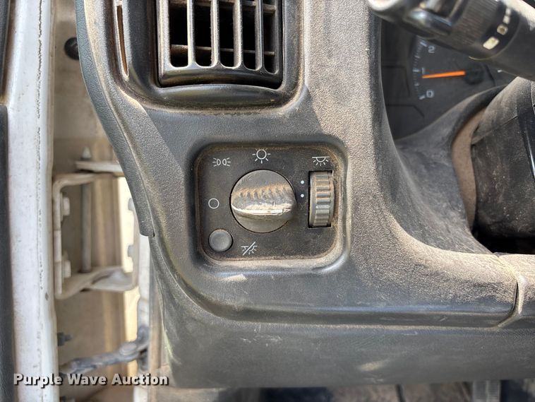 image for item NM9939 2006 Chevrolet C7500 bucket truck