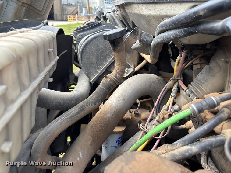 image for item NM9939 2006 Chevrolet C7500 bucket truck