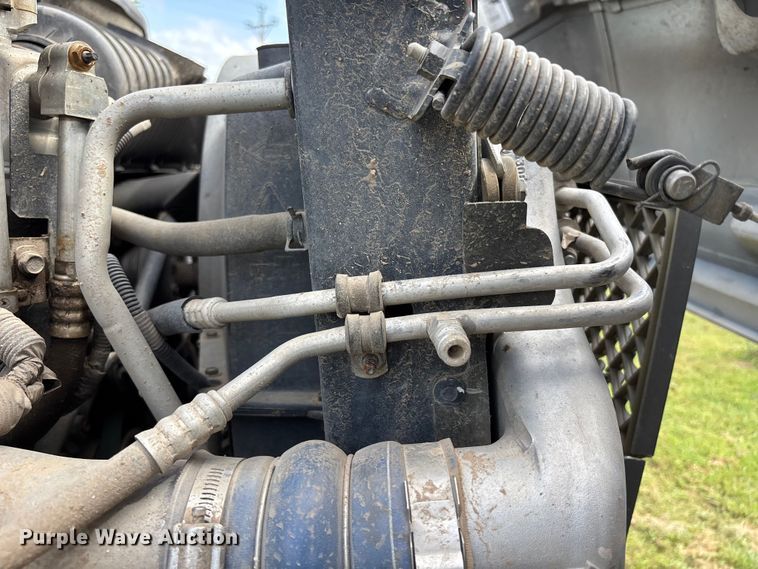 image for item NM9939 2006 Chevrolet C7500 bucket truck