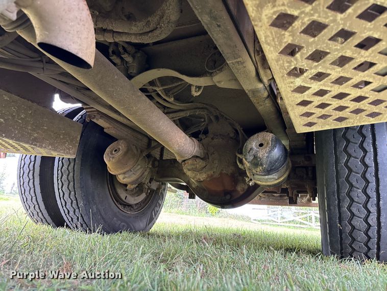 image for item NM9939 2006 Chevrolet C7500 bucket truck
