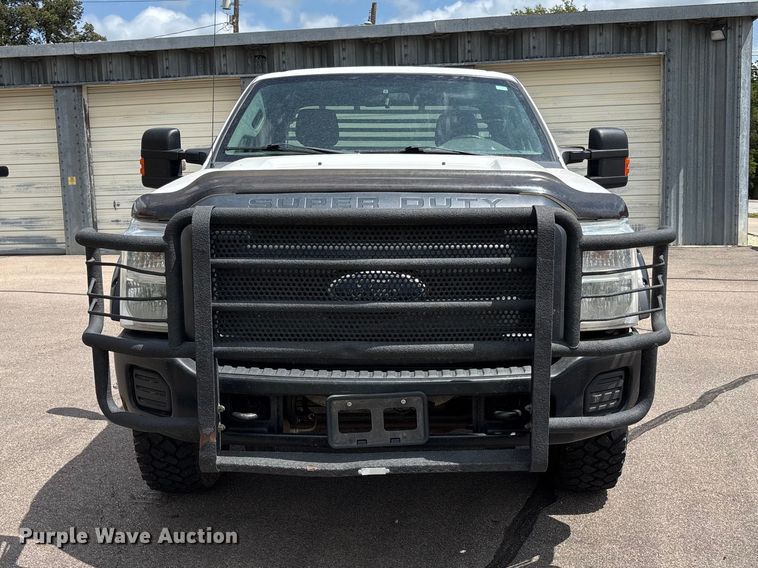 image for item NM9940 2015 Ford F350 Super Duty Ext. Cab pickup truck