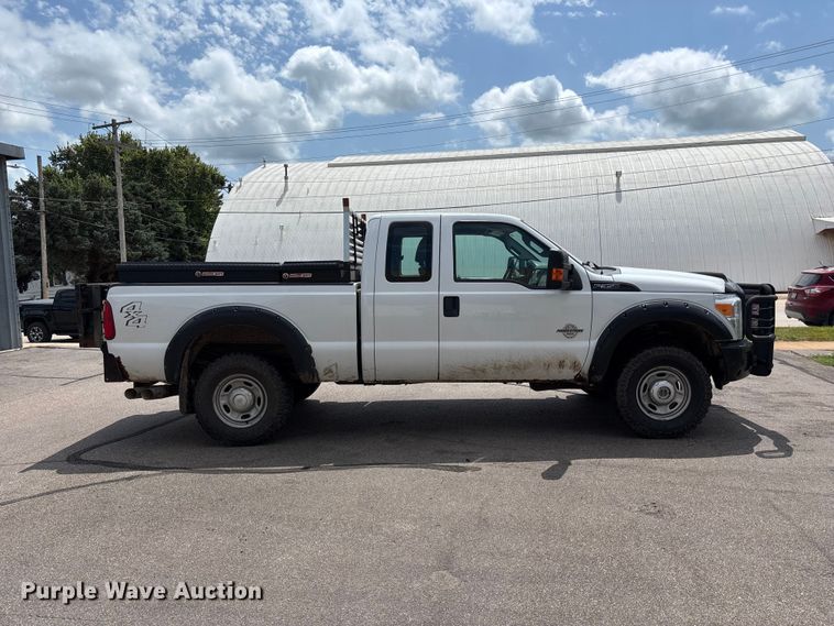 image for item NM9940 2015 Ford F350 Super Duty Ext. Cab pickup truck