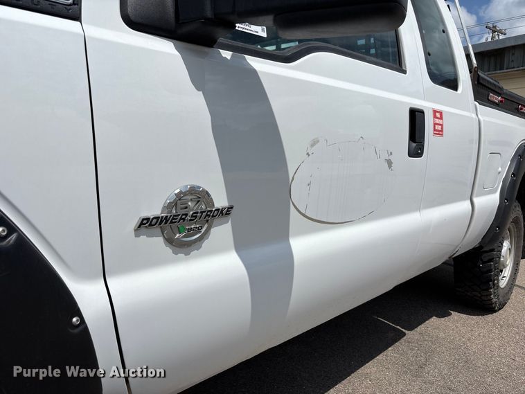 image for item NM9940 2015 Ford F350 Super Duty Ext. Cab pickup truck