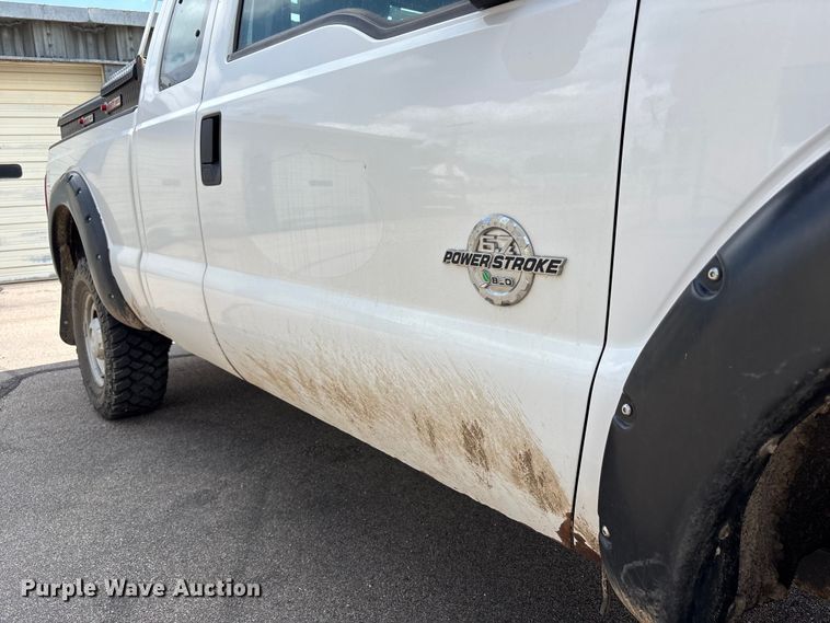 image for item NM9940 2015 Ford F350 Super Duty Ext. Cab pickup truck