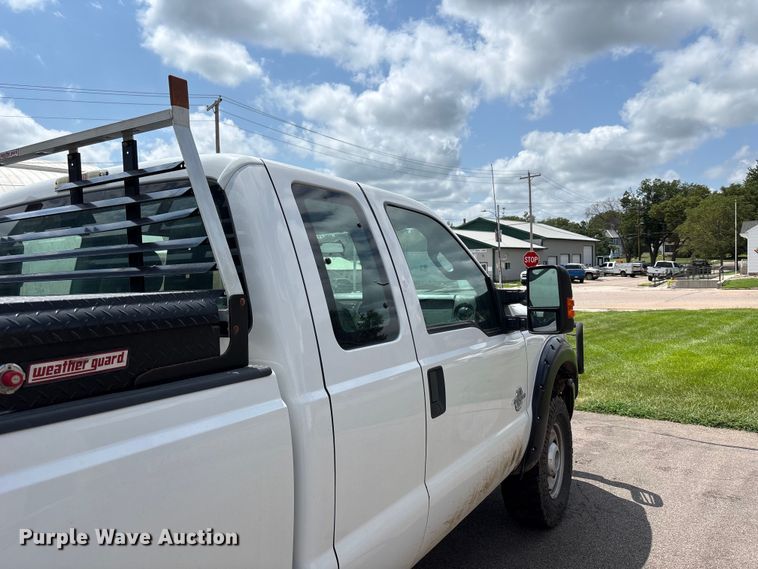 image for item NM9940 2015 Ford F350 Super Duty Ext. Cab pickup truck