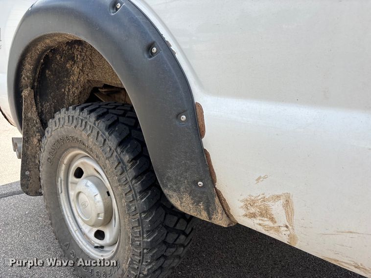image for item NM9940 2015 Ford F350 Super Duty Ext. Cab pickup truck