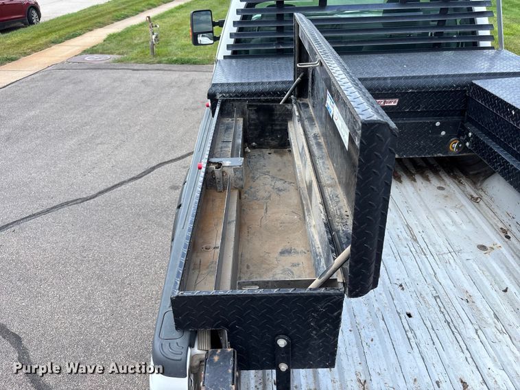 image for item NM9940 2015 Ford F350 Super Duty Ext. Cab pickup truck
