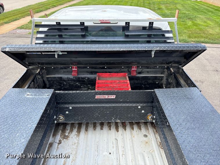 image for item NM9940 2015 Ford F350 Super Duty Ext. Cab pickup truck