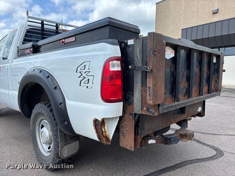 image for item NM9940 2015 Ford F350 Super Duty Ext. Cab pickup truck