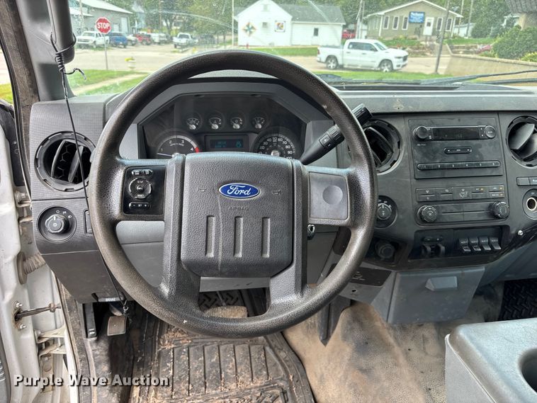 image for item NM9940 2015 Ford F350 Super Duty Ext. Cab pickup truck